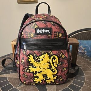 NWOT Loungefly Harry Potter Griffindor Mini Backpack
